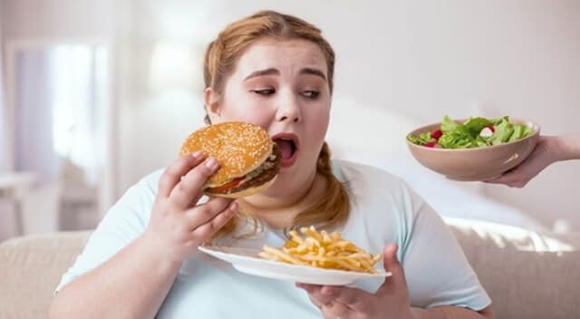 Türkçe'ye çevirdiğimiz Sleeve Gastrectomy ameliyatını uygulamaktayız.